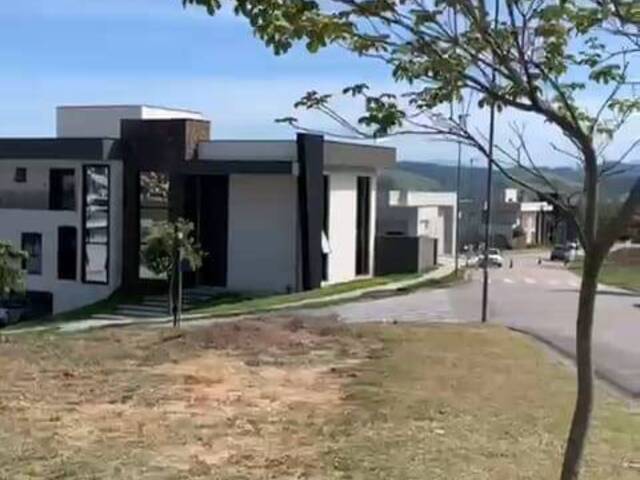 Venda em Condomínio Residencial Colinas do Paratehy - São José dos Campos